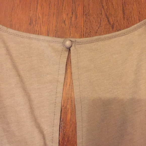 Threads 4 Thought Silver Sequin Top – Size S - Picture 3 of 6